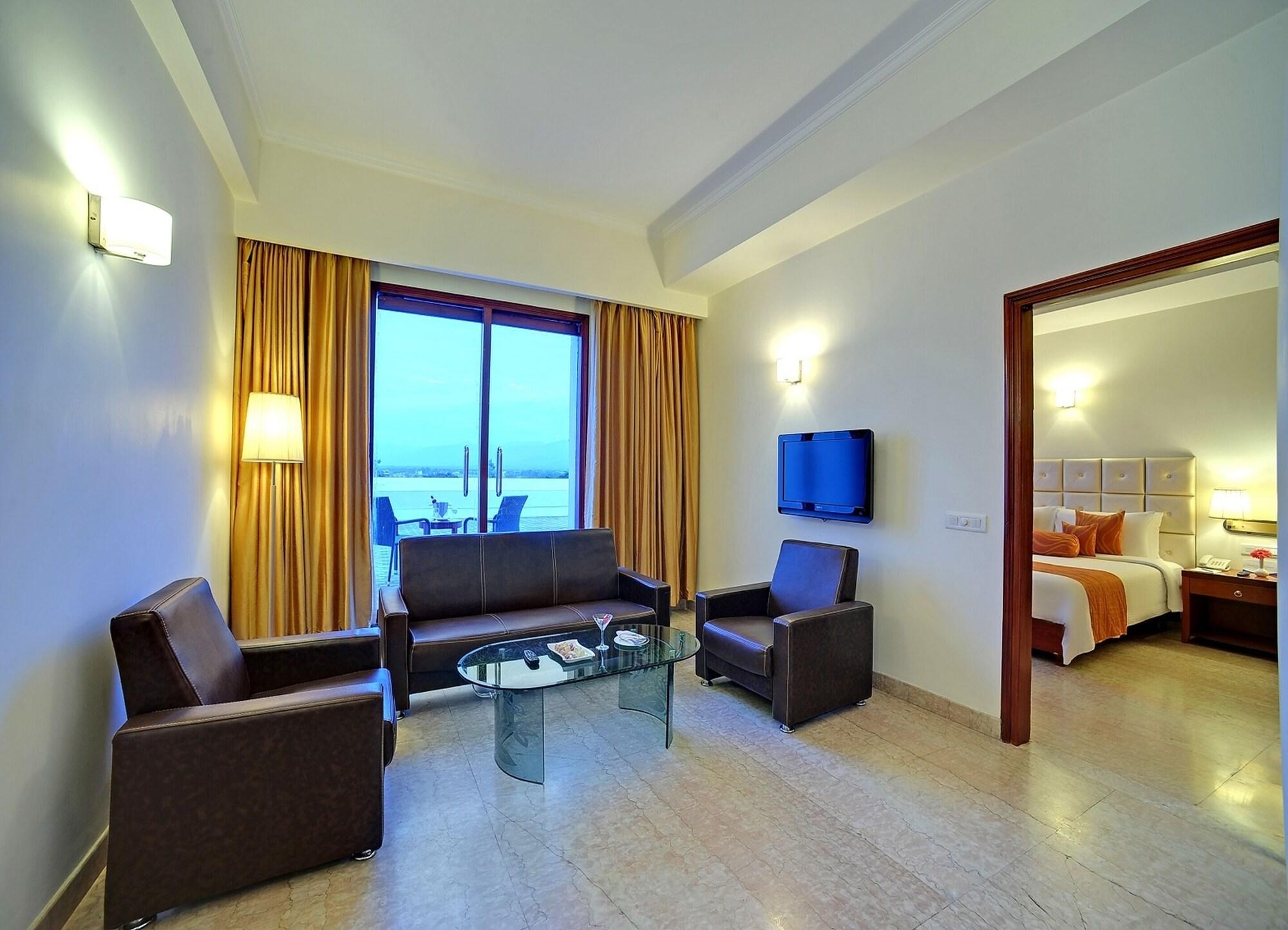 Royal Sarovar Portico Siliguri Exterior photo